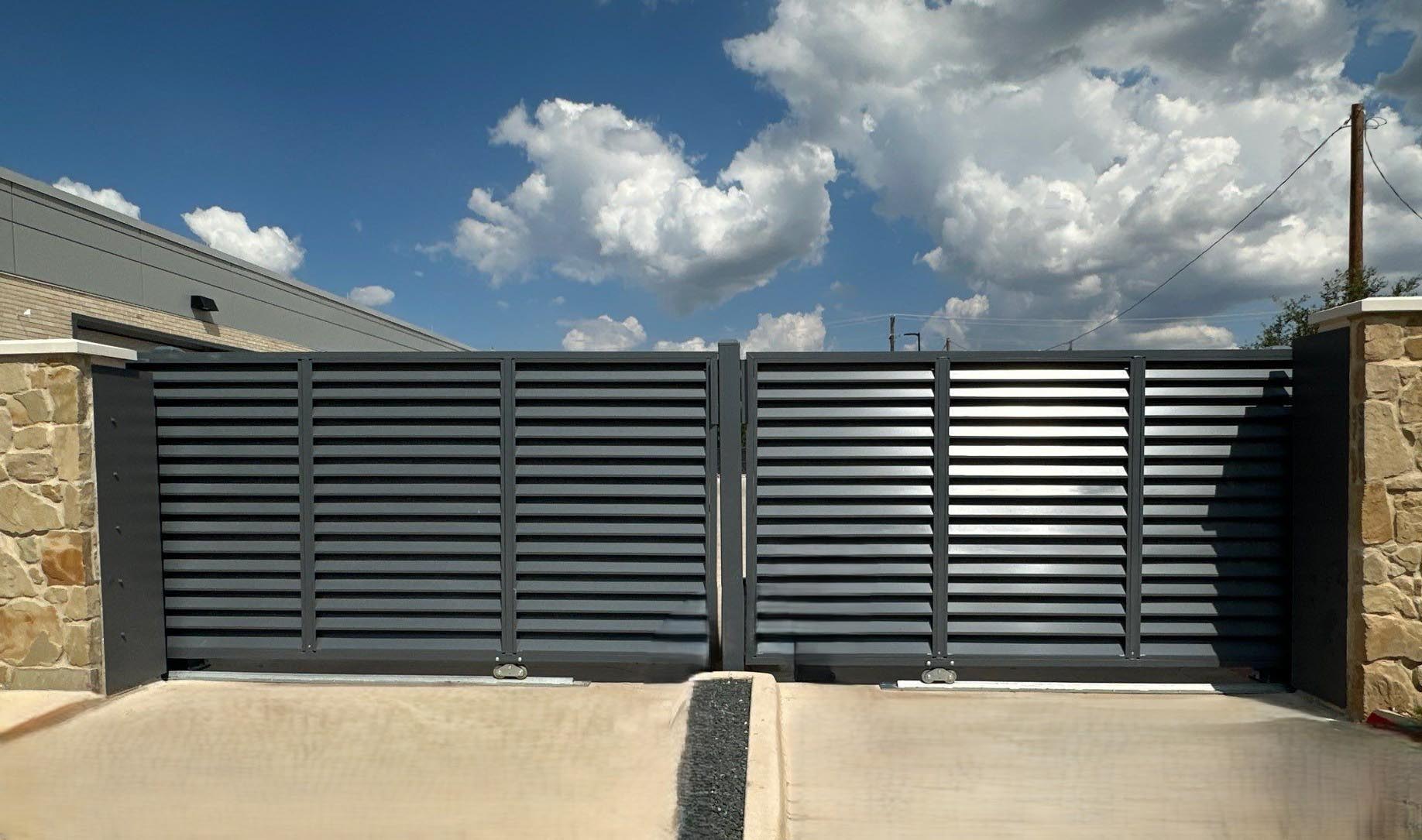 Aluminum-Architectural-Fence-Calendar-7